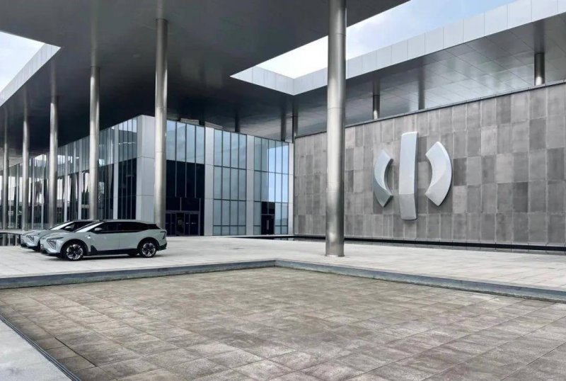 借助bbmarkets预测，掌握理财动向，轻松把握2025年的市场机遇